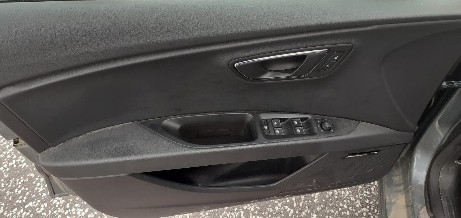 Seat Leon 2.0 TDI · Ano 2015 — imagem 16