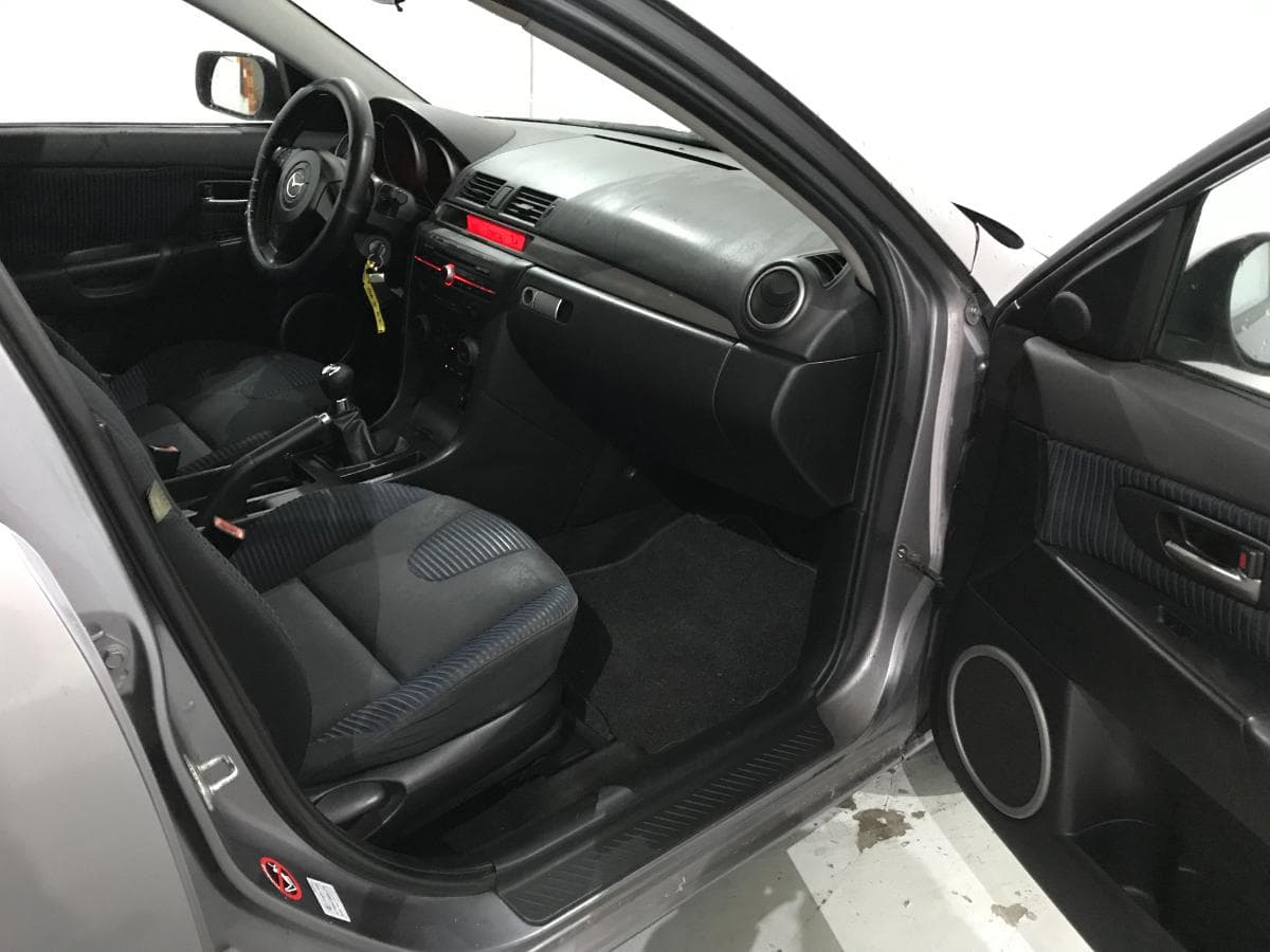Mazda 3 · Ano 2004 — imagem 25