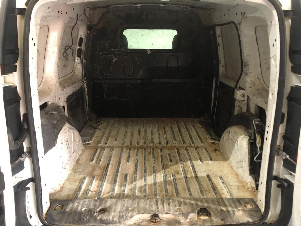 Renault Kangoo 1.5 DCI · Ano 2010 — imagen 10
