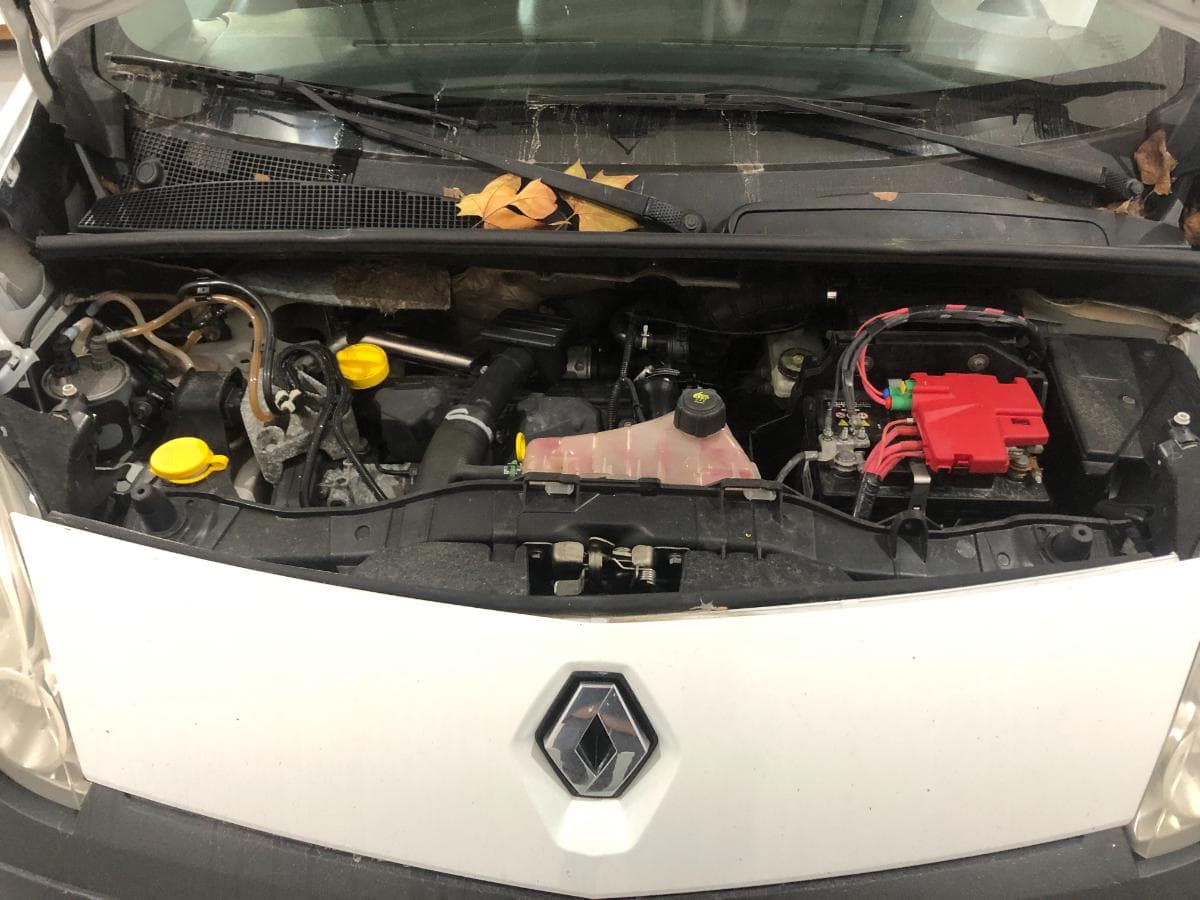 Renault Kangoo 1.5 DCI · Ano 2010 — imagen 4