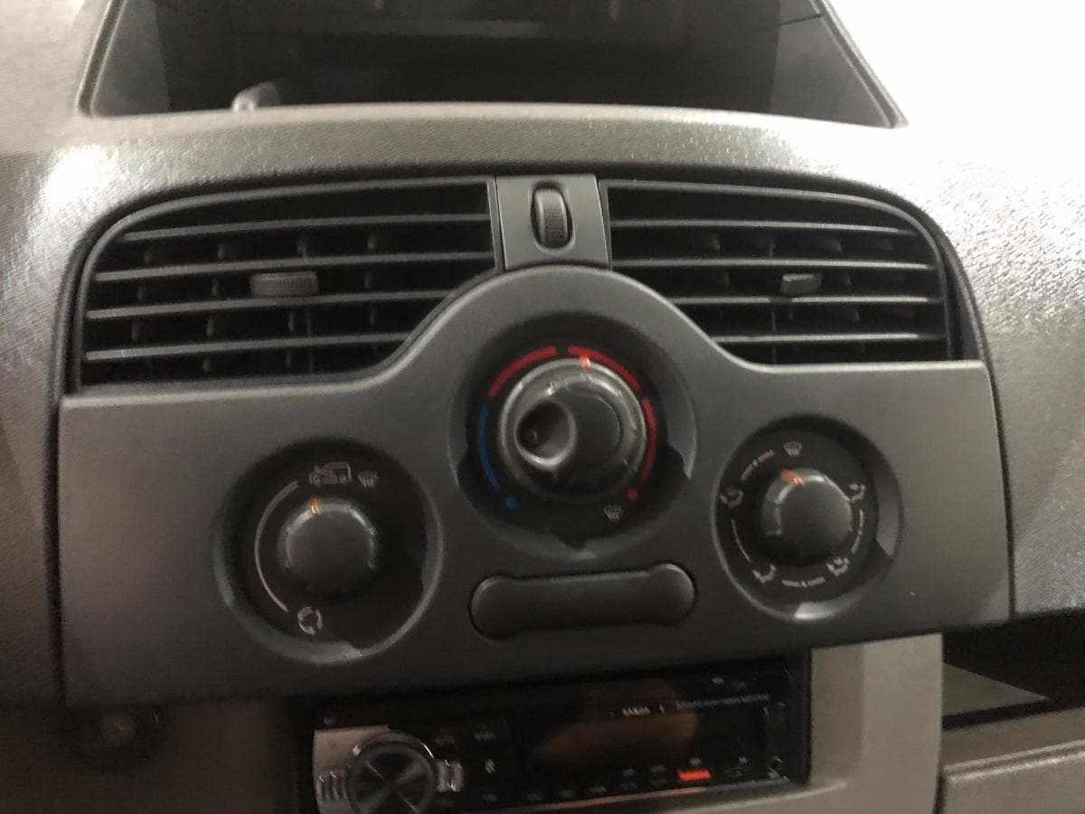 Renault Kangoo 1.5 DCI · Ano 2010 — imagen 31