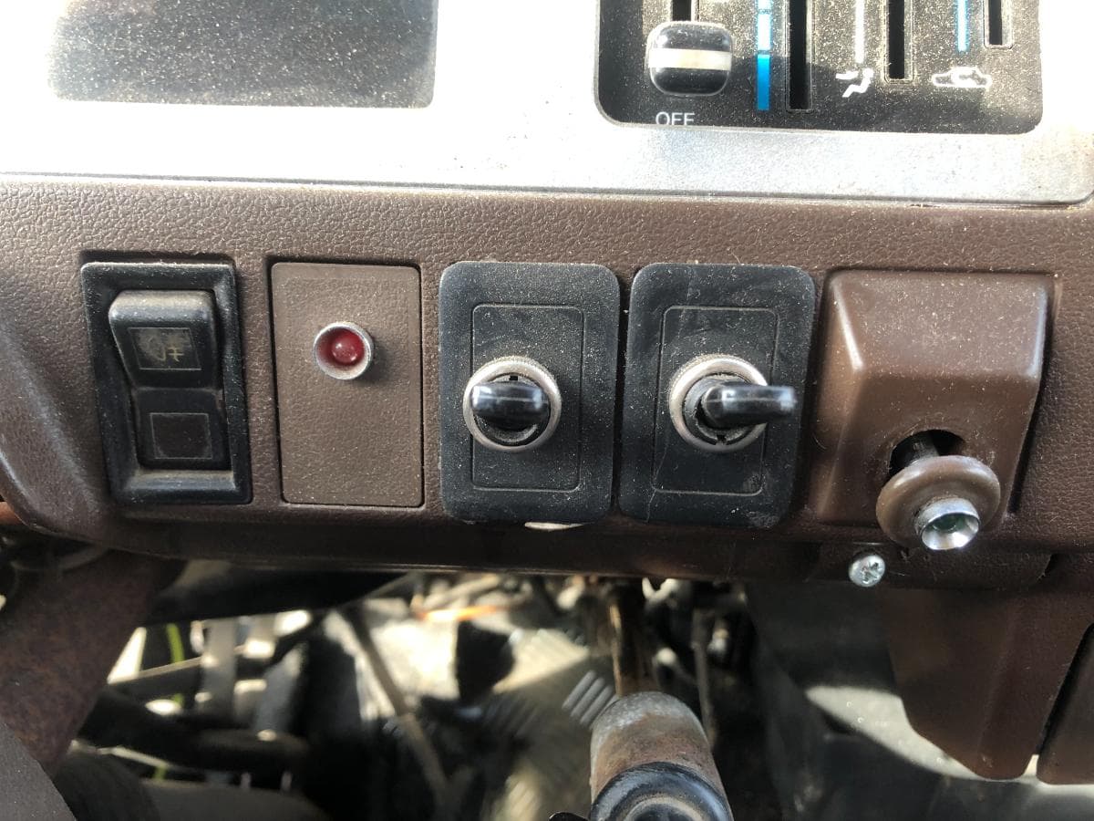 Reboque Toyota Dyna 250 · Ano 1990 — imagem 23