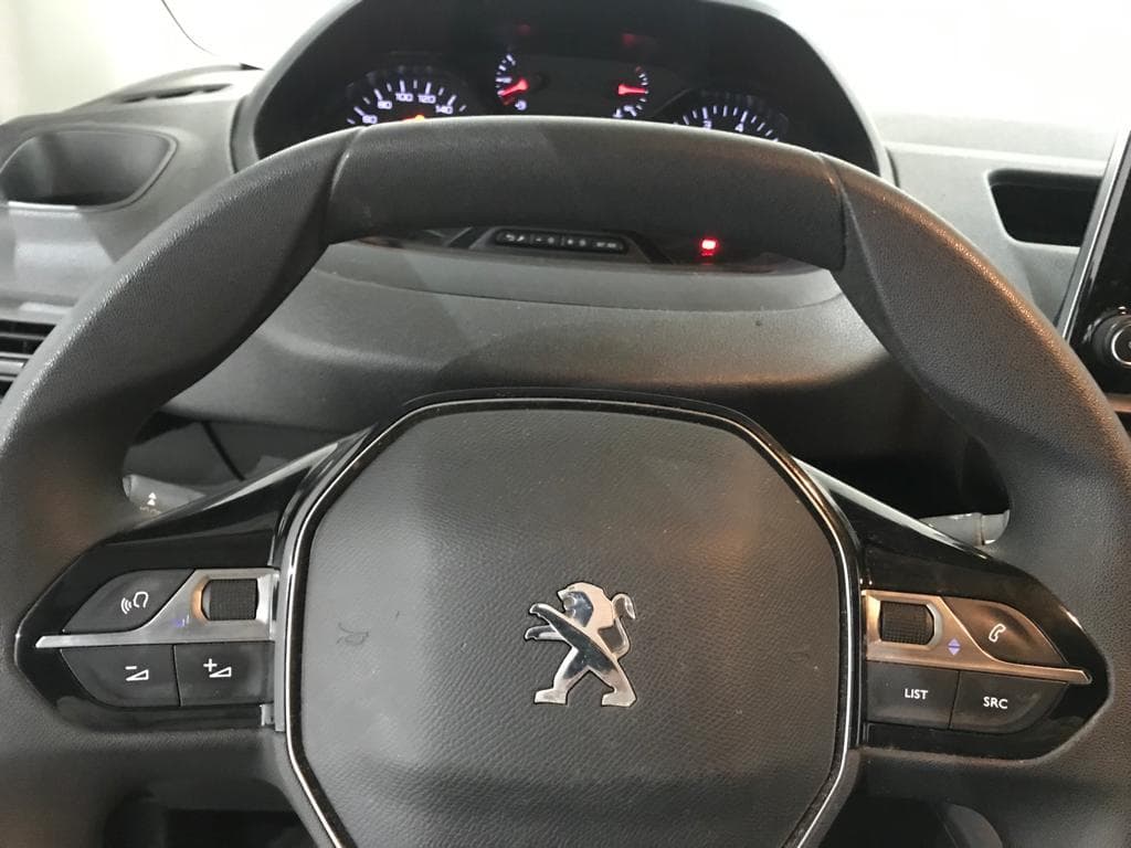Peugeot Partner 1.5 HDI · Ano 2021 — imagen 22
