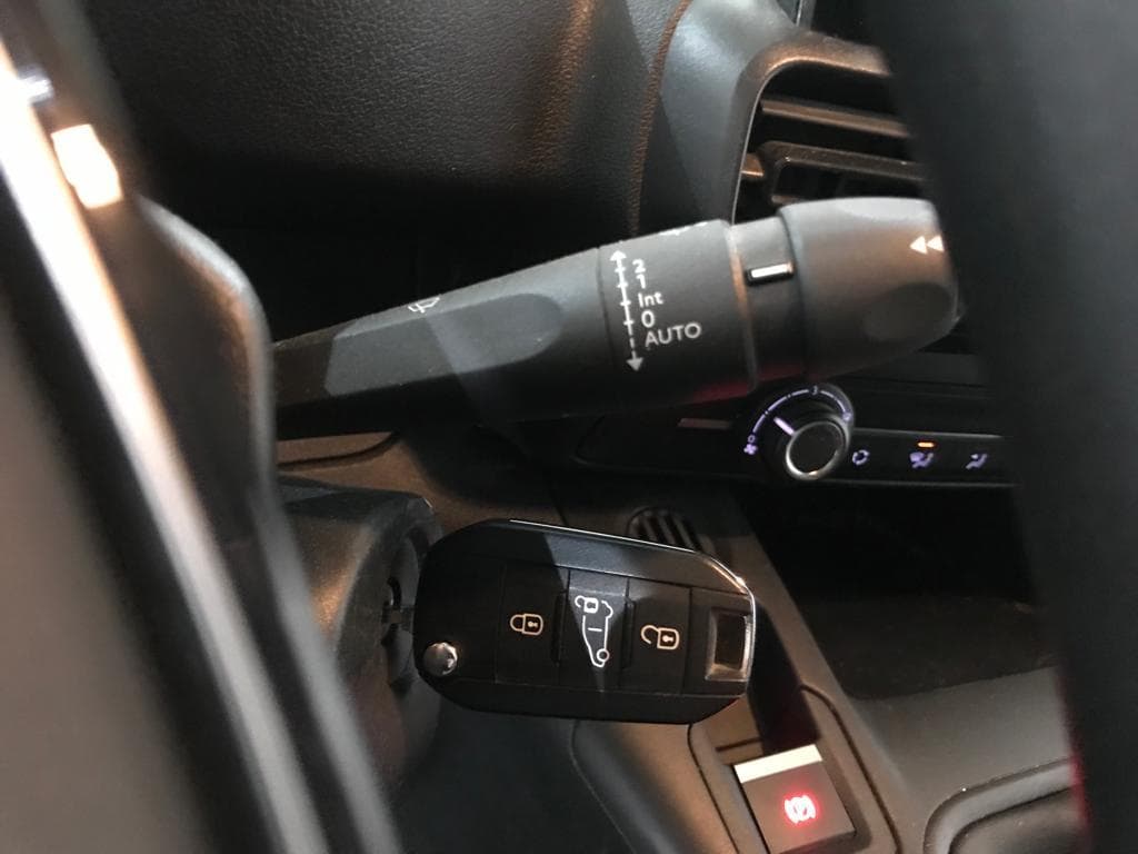 Peugeot Partner 1.5 HDI · Ano 2021 — imagen 23