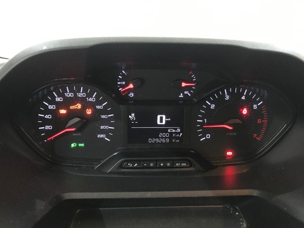 Peugeot Partner 1.5 HDI · Ano 2021 — imagen 29