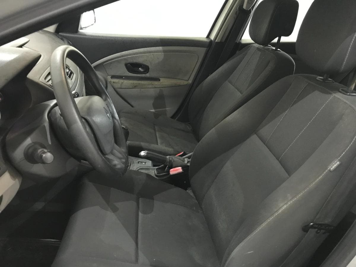 Renault Mégane 1.5DCI · Ano 2011 — imagen 22