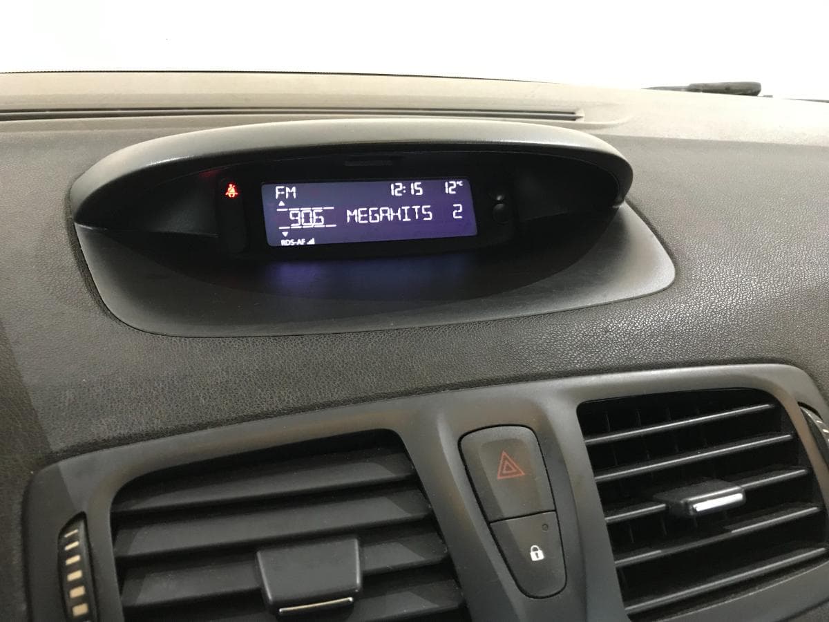 Renault Mégane 1.5DCI · Ano 2011 — imagen 38