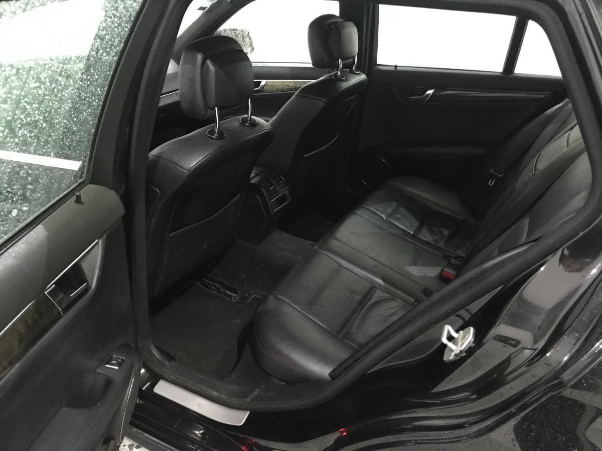 Mercedes C220 CDI 2.2 · Ano 2008 — imagem 25