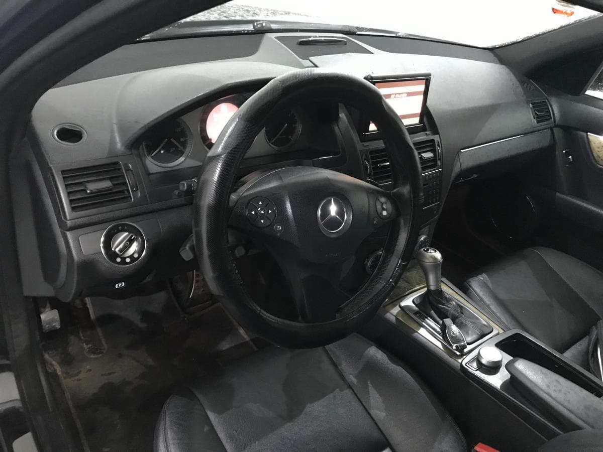 Mercedes C220 CDI 2.2 · Ano 2008 — imagem 28