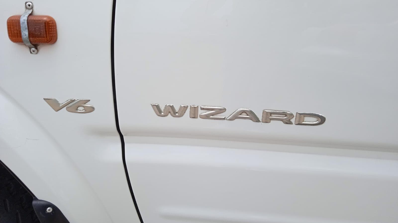 lSUZU, modelo wizard · — imagen 15