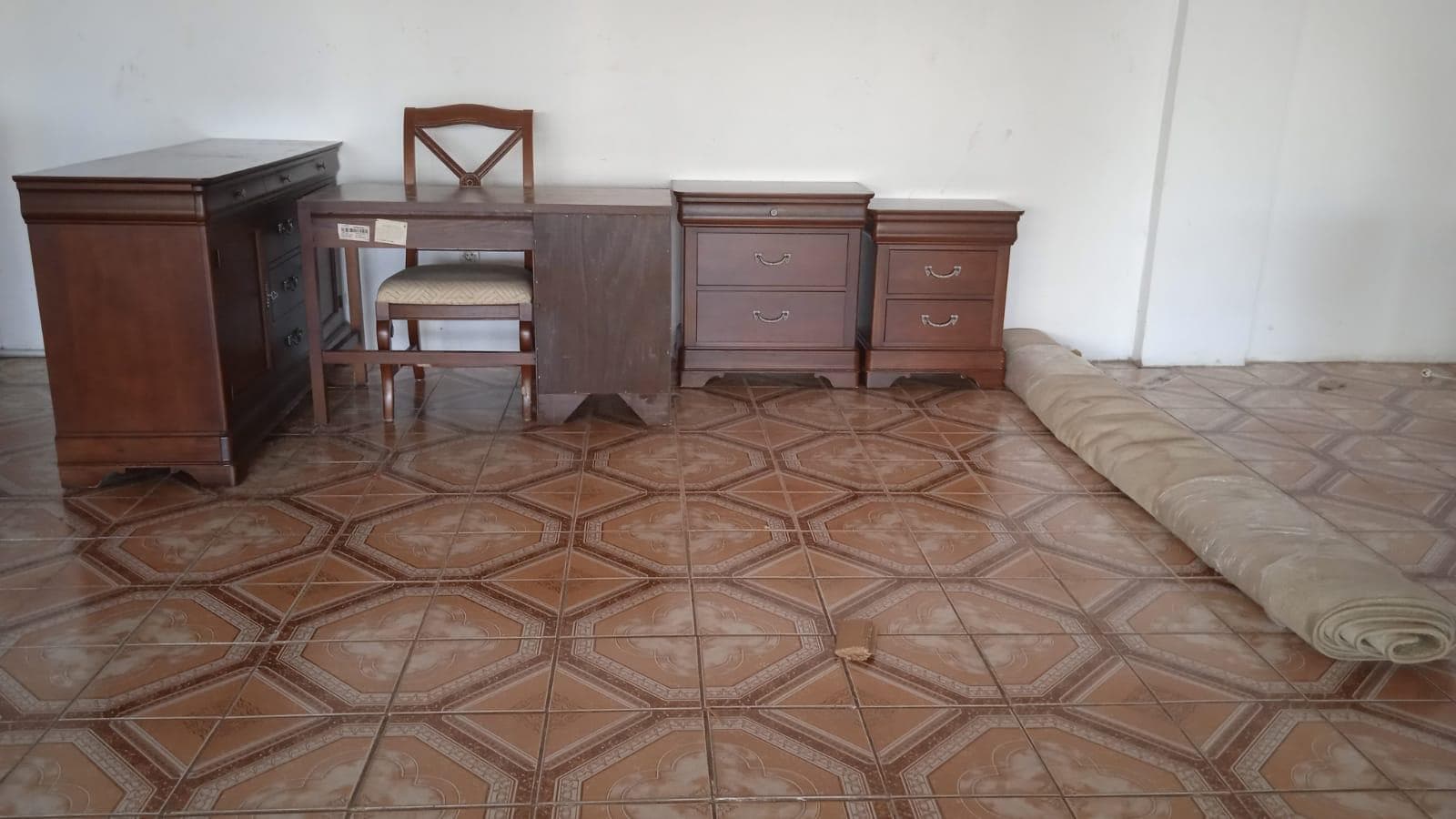 Mobiliário de lar · — imagem 1