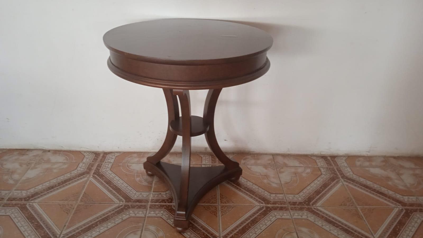 Mobiliário de lar · — image 1