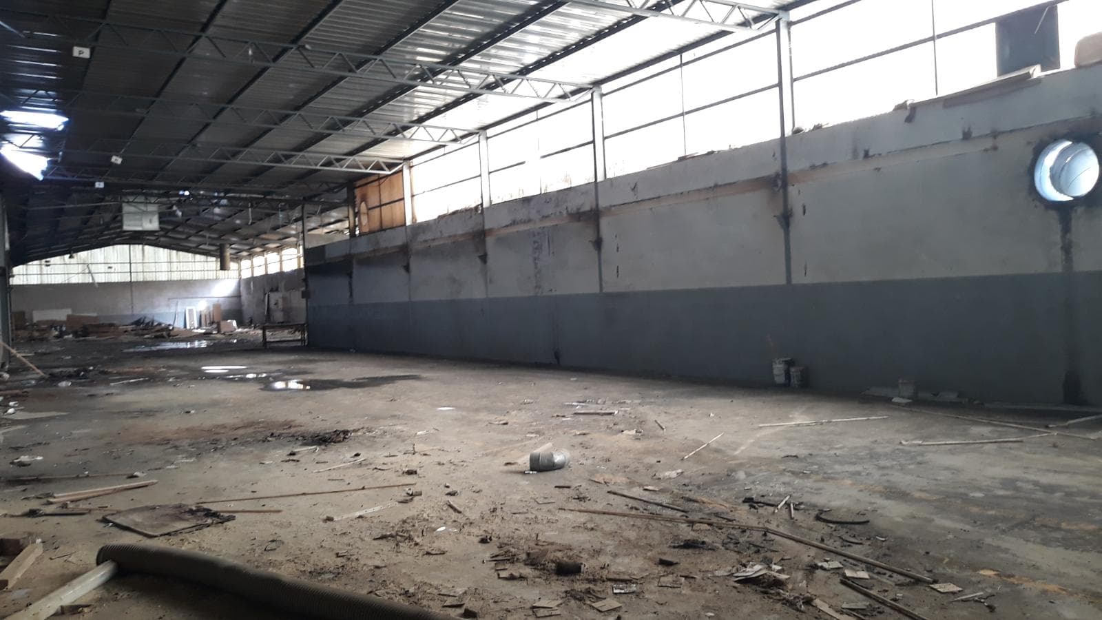 Armazéns + Lote para Construção + Terrenos · Ourém — imagem 23