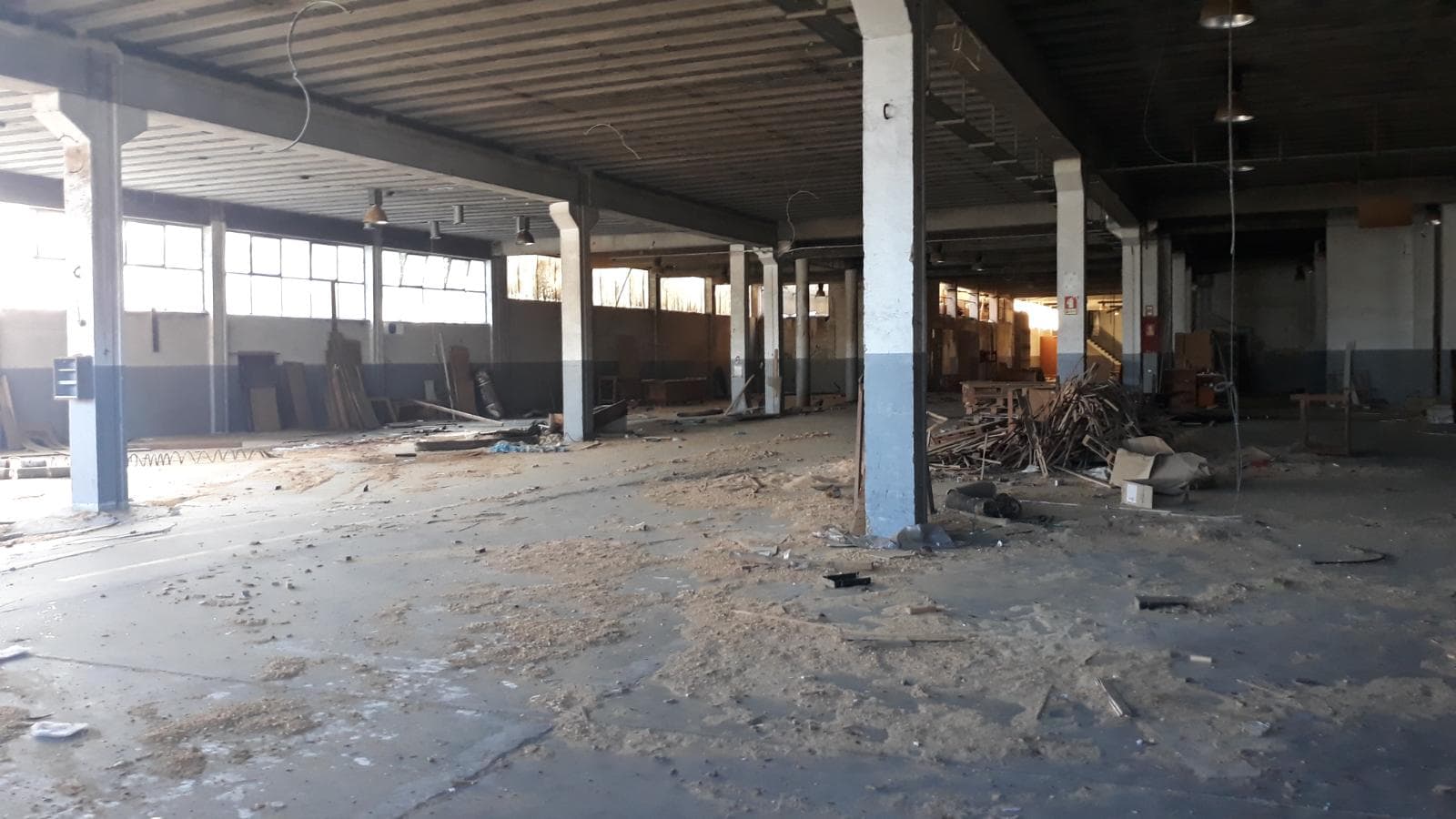 Armazéns + Lote para Construção + Terrenos · Ourém — imagem 22