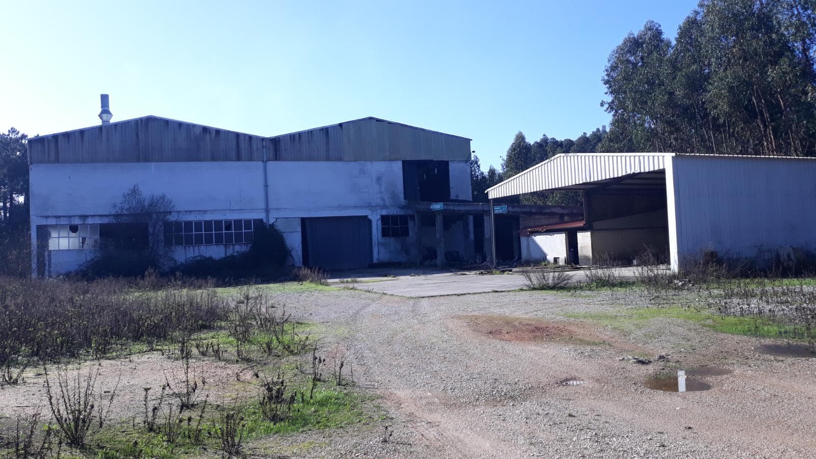 Armazéns + Lote para Construção + Terrenos · Ourém — imagem 10