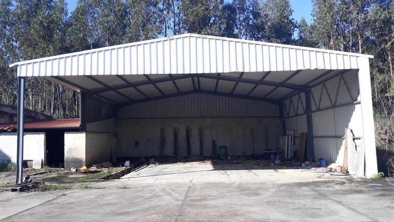 Armazéns + Lote para Construção + Terrenos · Ourém — imagem 11