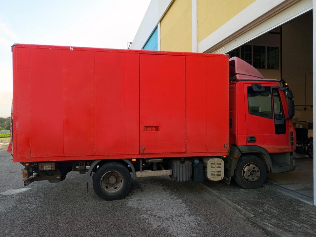 Iveco Eurocargo 75E16 · Ano 2008 — imagem 7