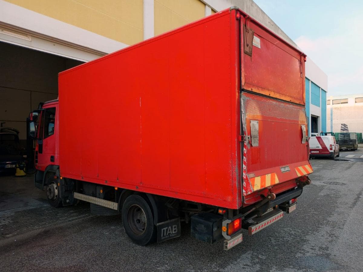 Iveco Eurocargo 75E16 · Ano 2008 — imagem 10