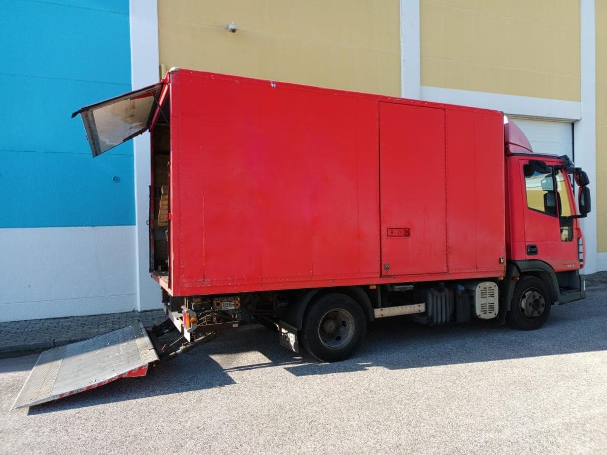 Iveco Eurocargo 75E16 · Ano 2008 — imagem 11