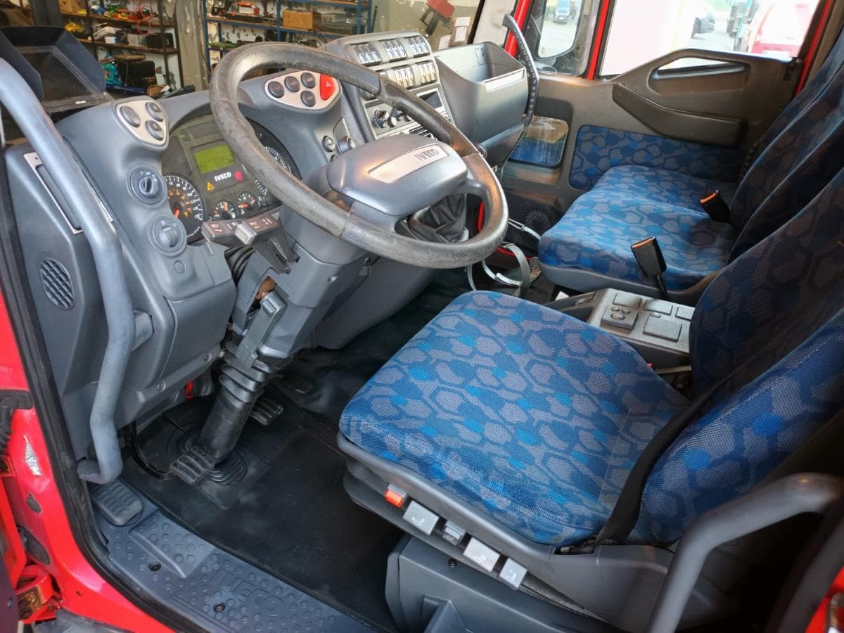 Iveco Eurocargo 75E16 · Ano 2008 — imagem 17