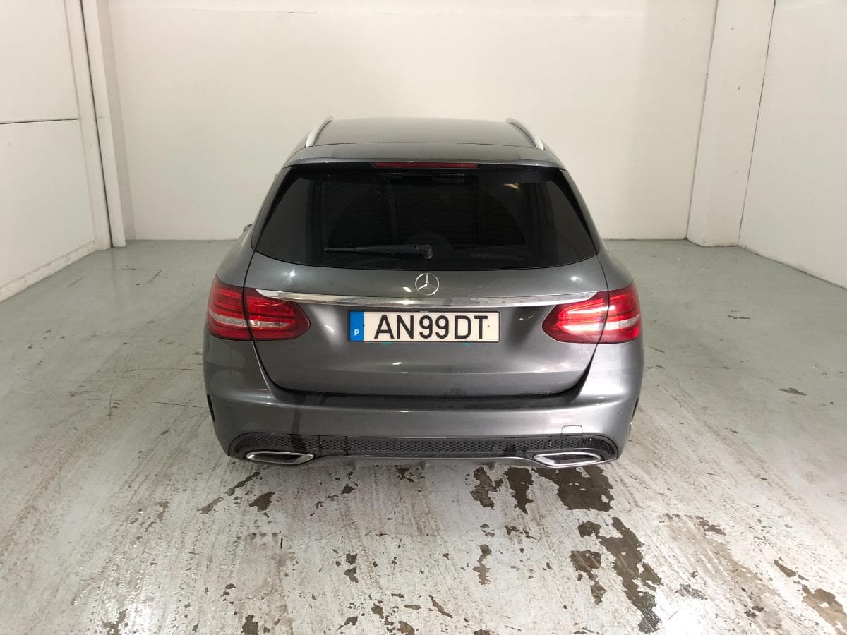 Mercedes-Benz C180D · Ano 2018 — imagem 5