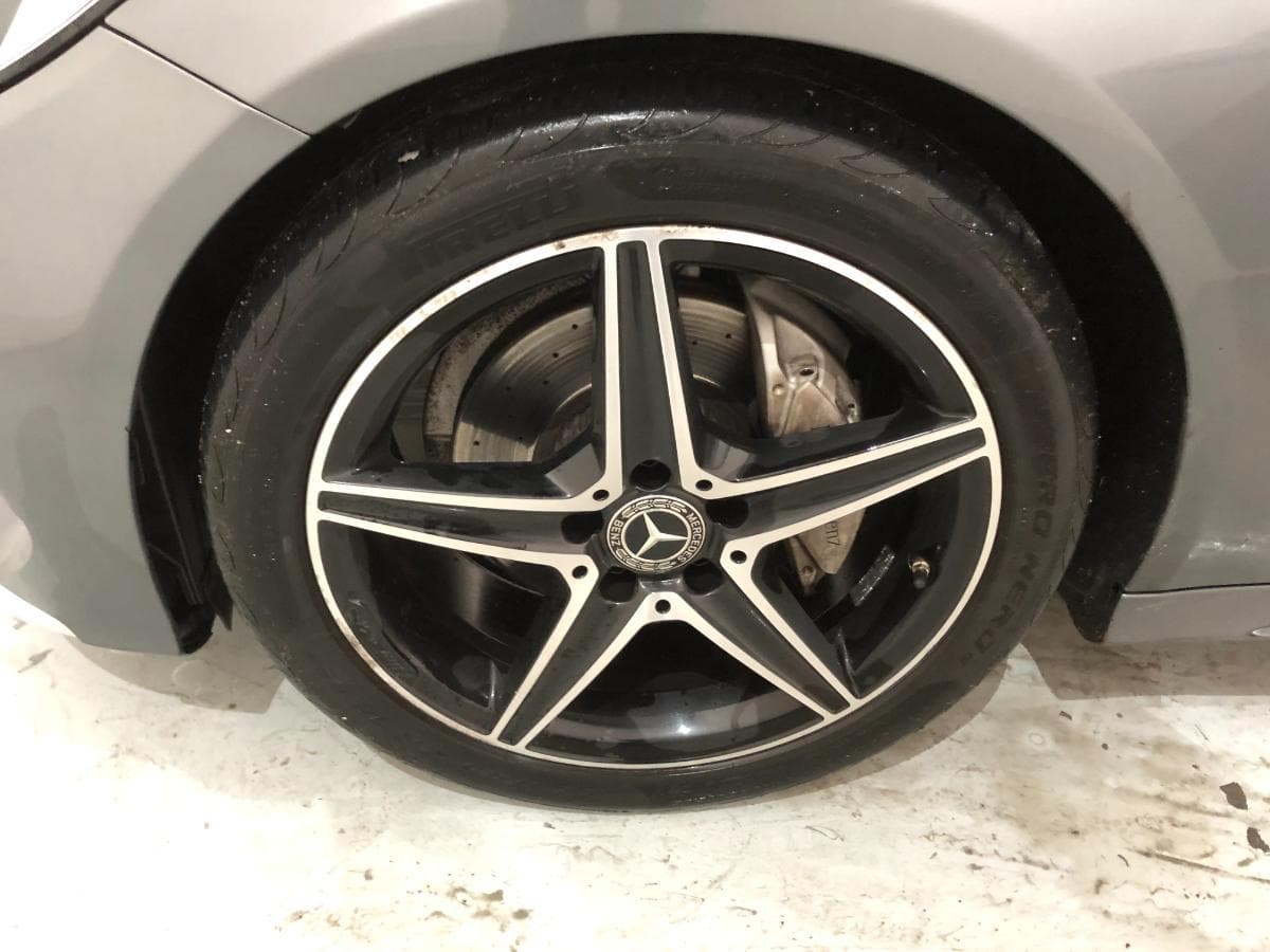 Mercedes-Benz C180D · Ano 2018 — imagem 15