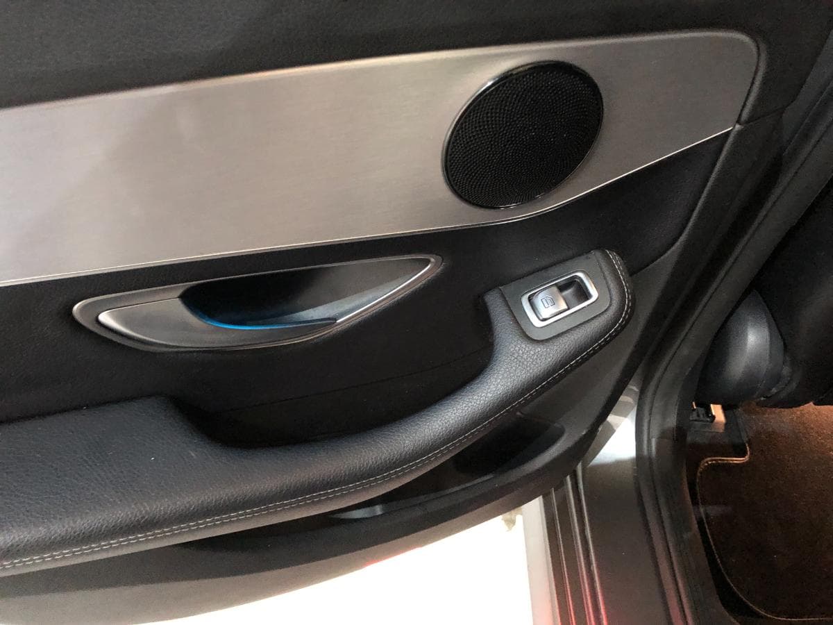 Mercedes-Benz C180D · Ano 2018 — imagem 20