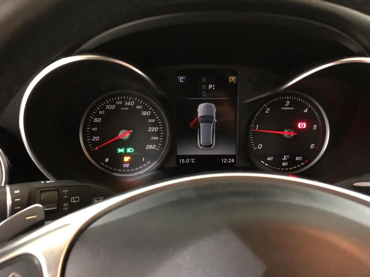Mercedes-Benz C180D · Ano 2018 — imagem 23