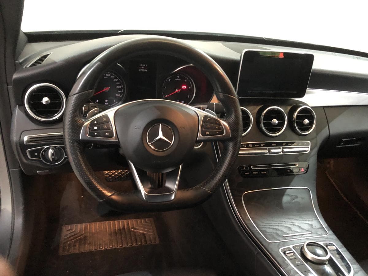 Mercedes-Benz C180D · Ano 2018 — imagem 27
