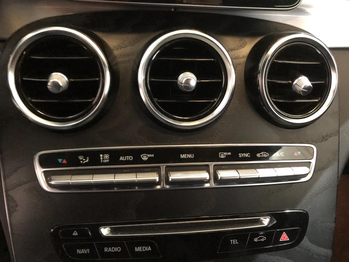 Mercedes-Benz C180D · Ano 2018 — imagem 30
