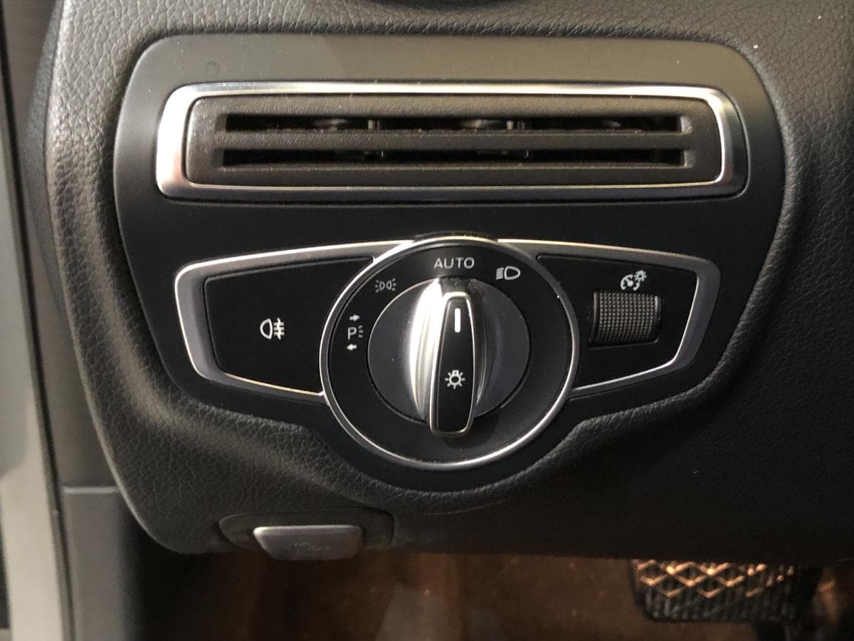 Mercedes-Benz C180D · Ano 2018 — imagem 31