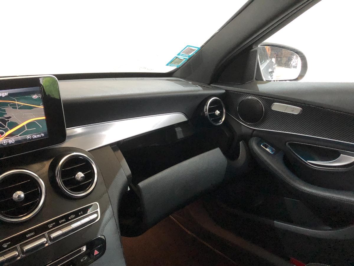 Mercedes-Benz C180D · Ano 2018 — imagem 32