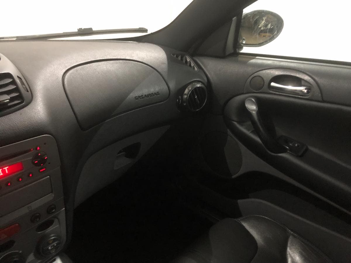 Alfa Romeo 1.9 JTD · Ano 2005 — imagem 19