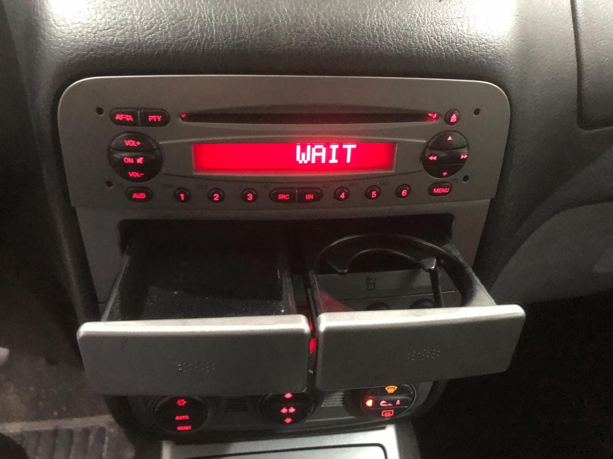 Alfa Romeo 1.9 JTD · Ano 2005 — imagem 23