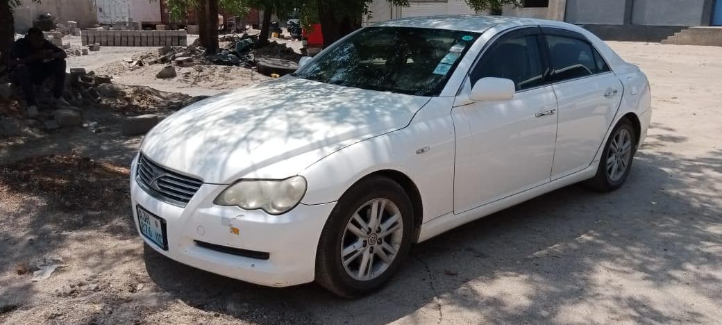 Toyota Mark X · — imagem 1