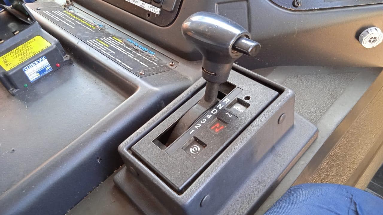 Autotanque Dennis Sabre · — image 13