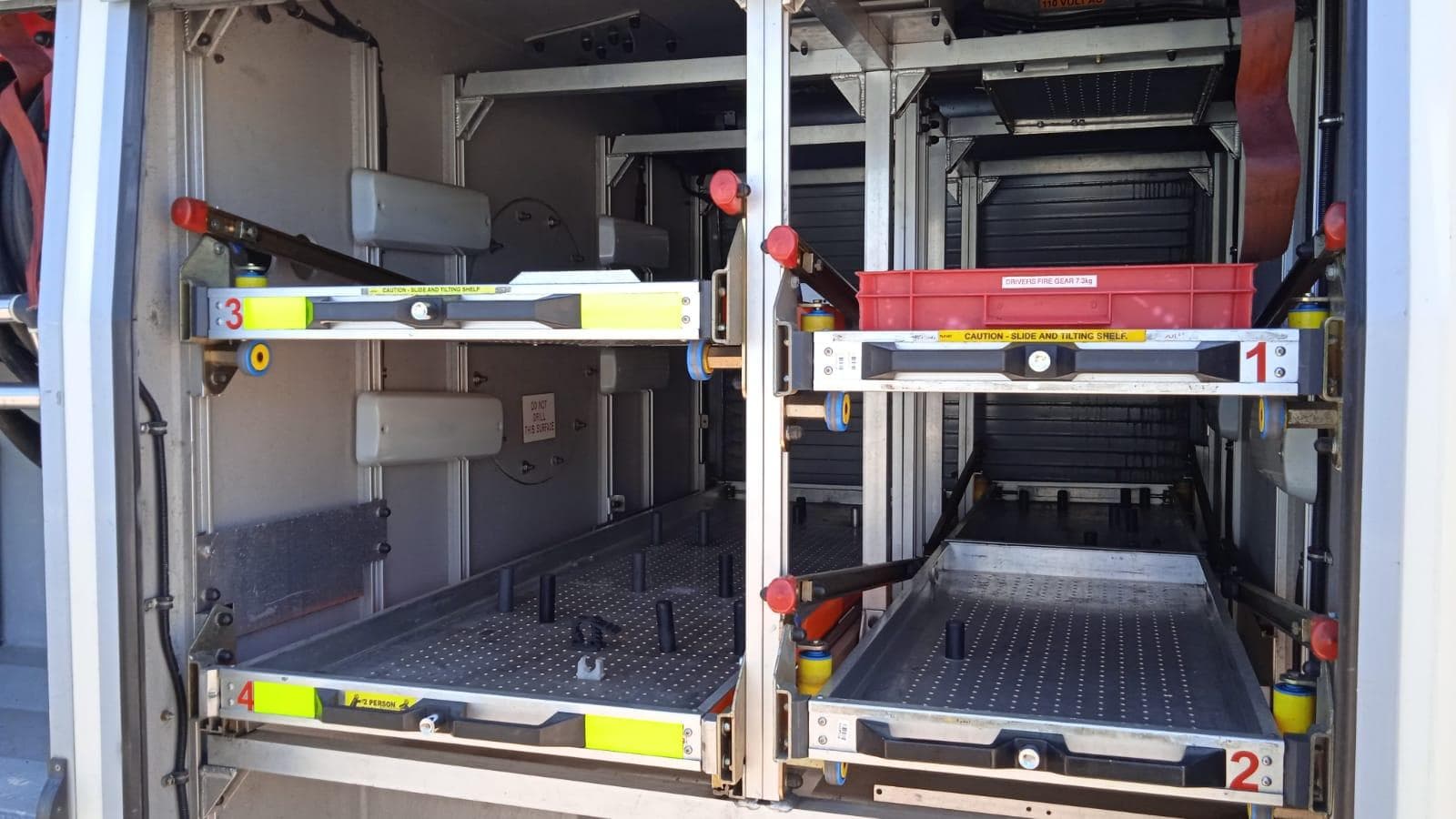 Autotanque Mercedes Benz Atego · — imagem 10
