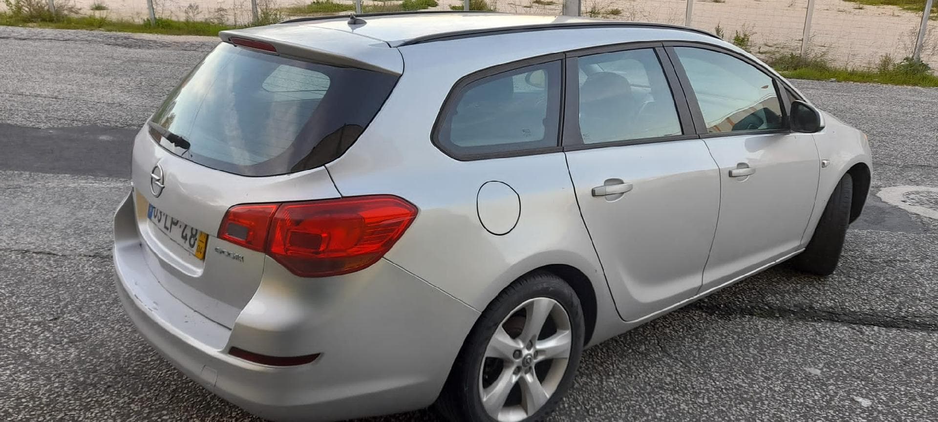 Opel Astra 1.3CDTI · Ano 2011 — imagem 6