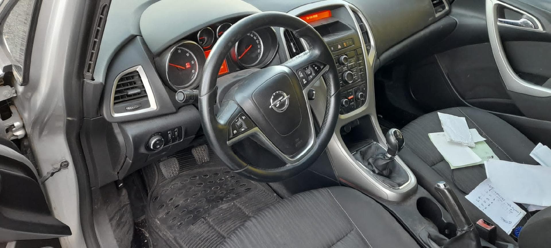 Opel Astra 1.3CDTI · Ano 2011 — imagem 14