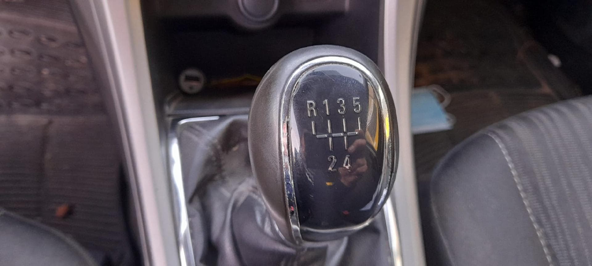 Opel Astra 1.3CDTI · Ano 2011 — imagem 20