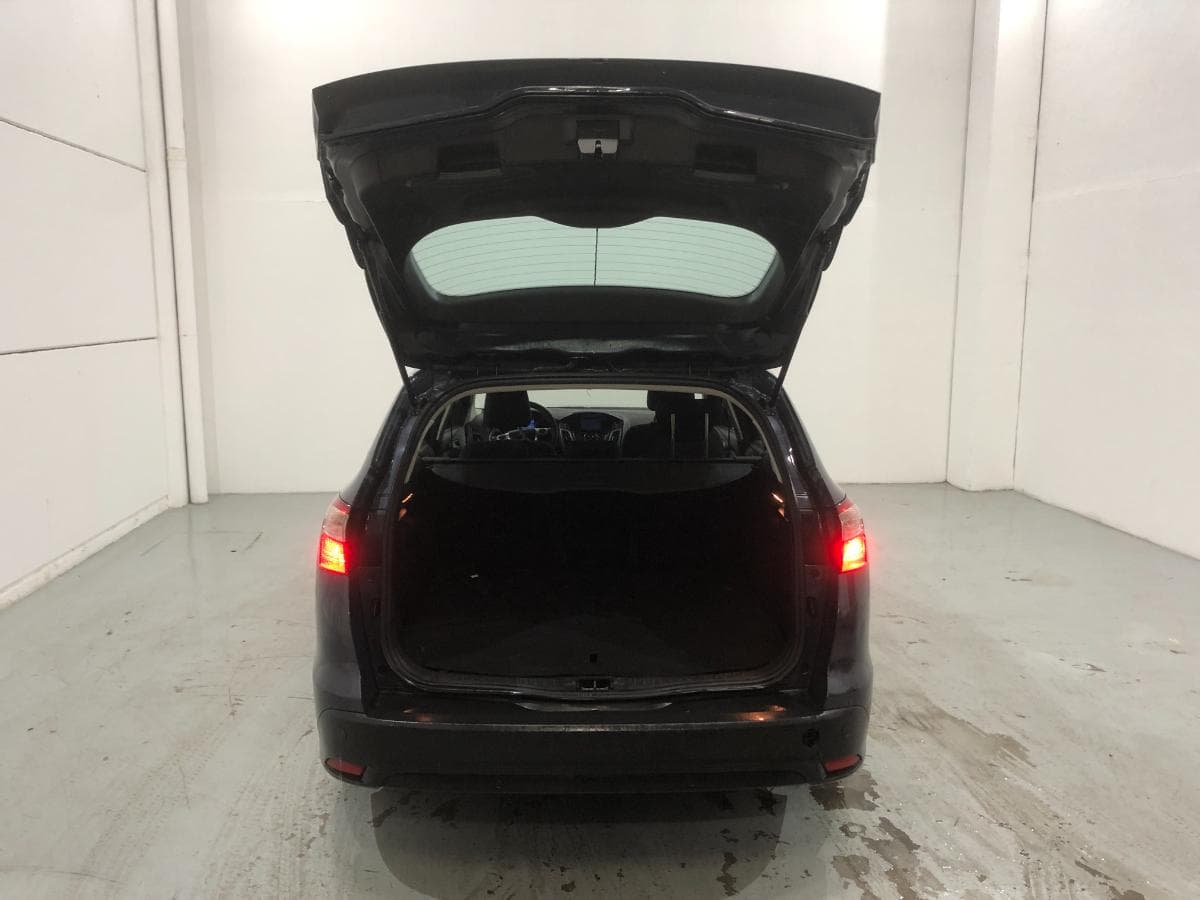 Ford Focus 1.6 TDCI · Ano 2014 — imagem 9
