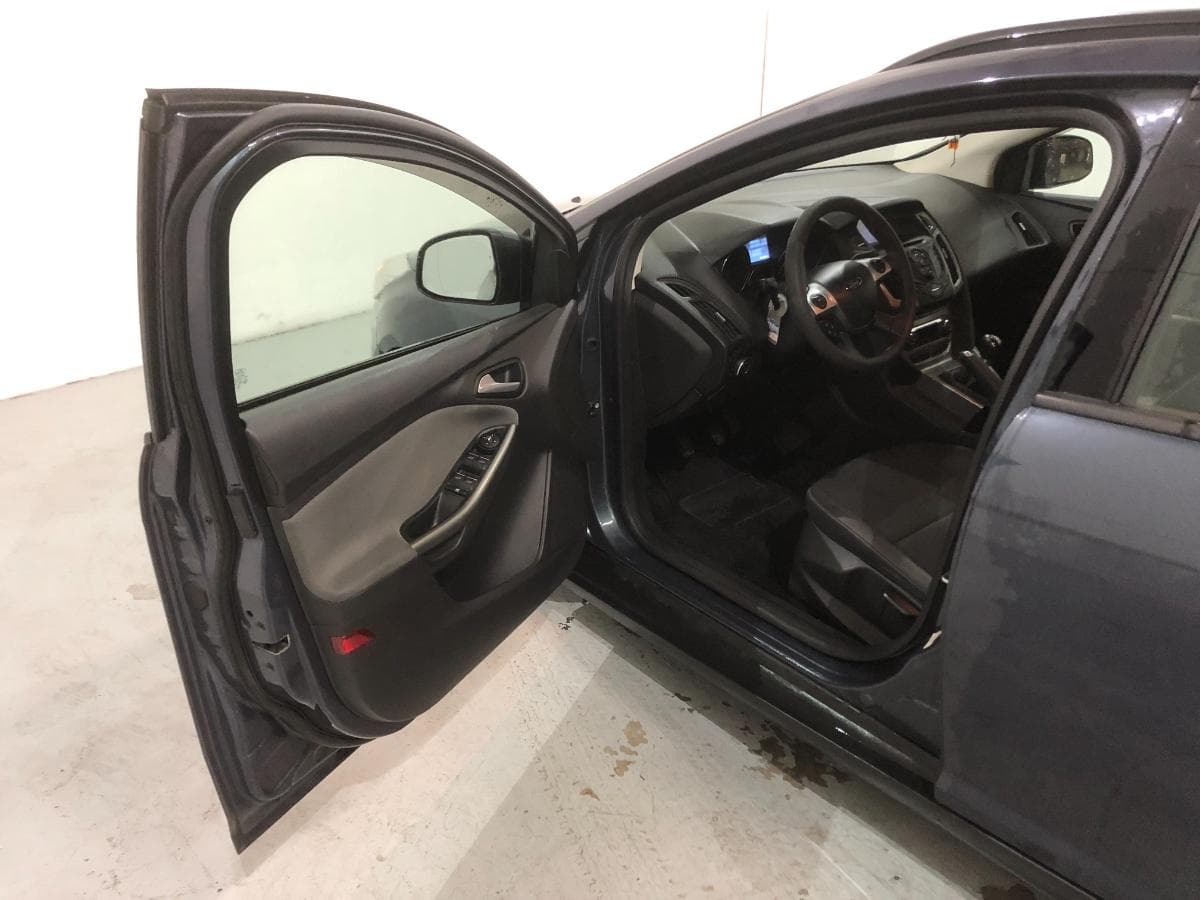 Ford Focus 1.6 TDCI · Ano 2014 — imagem 23