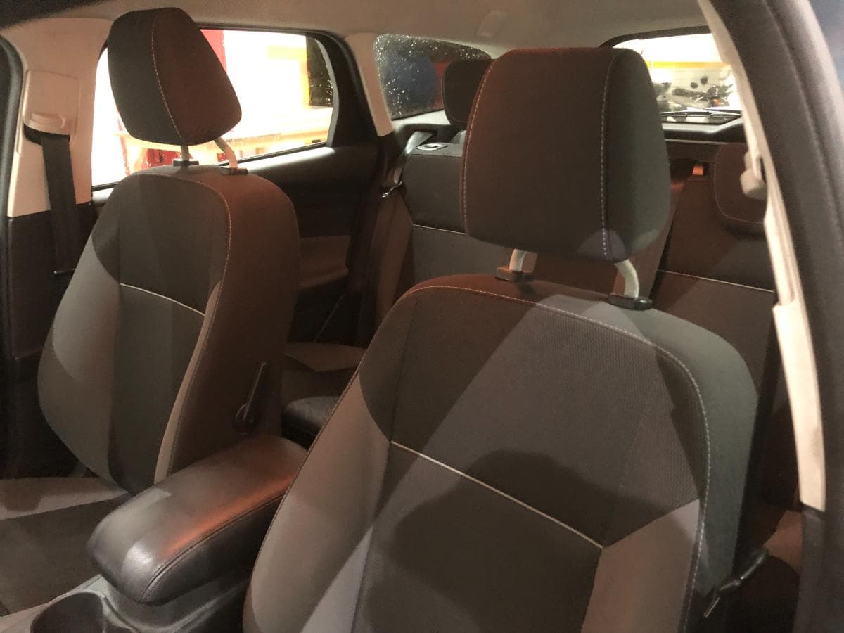 Ford Focus 1.6 TDCI · Ano 2014 — imagem 25