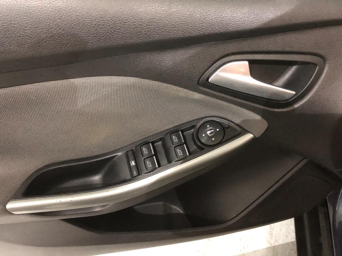 Ford Focus 1.6 TDCI · Ano 2014 — imagem 27