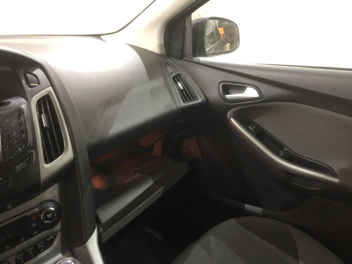 Ford Focus 1.6 TDCI · Ano 2014 — imagem 32