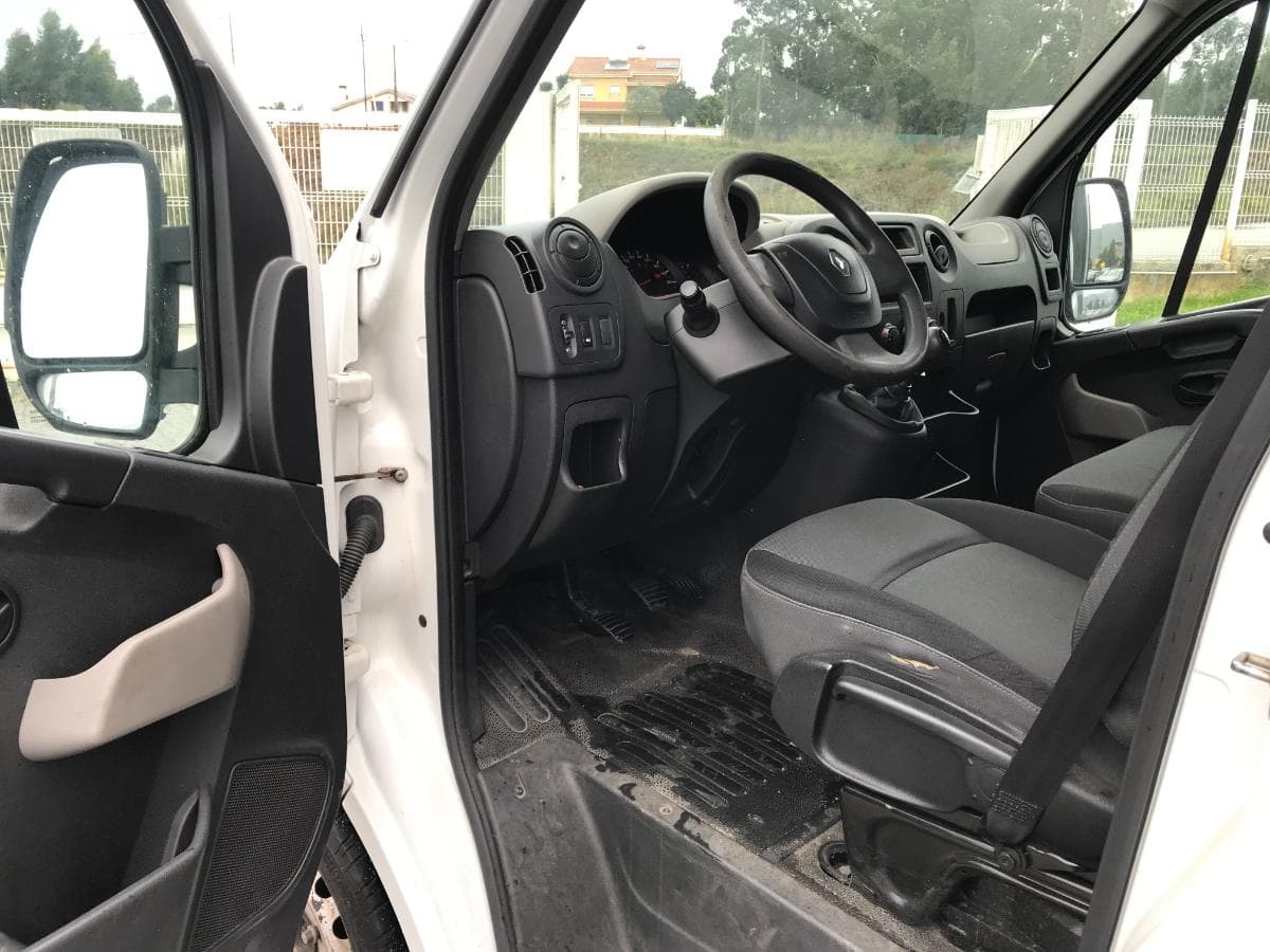 Renault Master 2.3 DCI · Ano 2015 — imagen 18