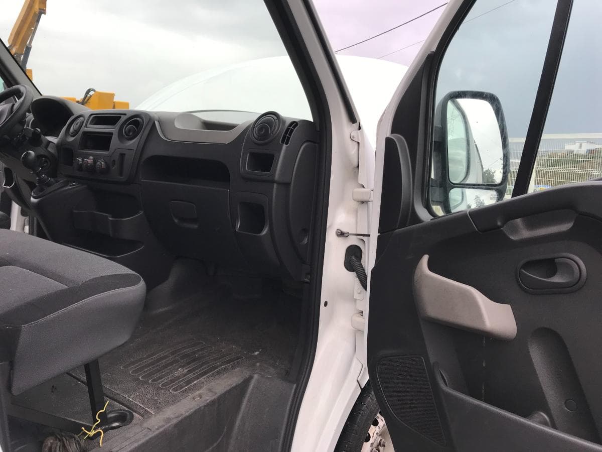 Renault Master 2.3 DCI · Ano 2015 — imagen 30