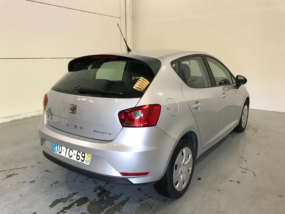 Seat Ibiza 1.2 TDI · Ano 2014 — imagen 6
