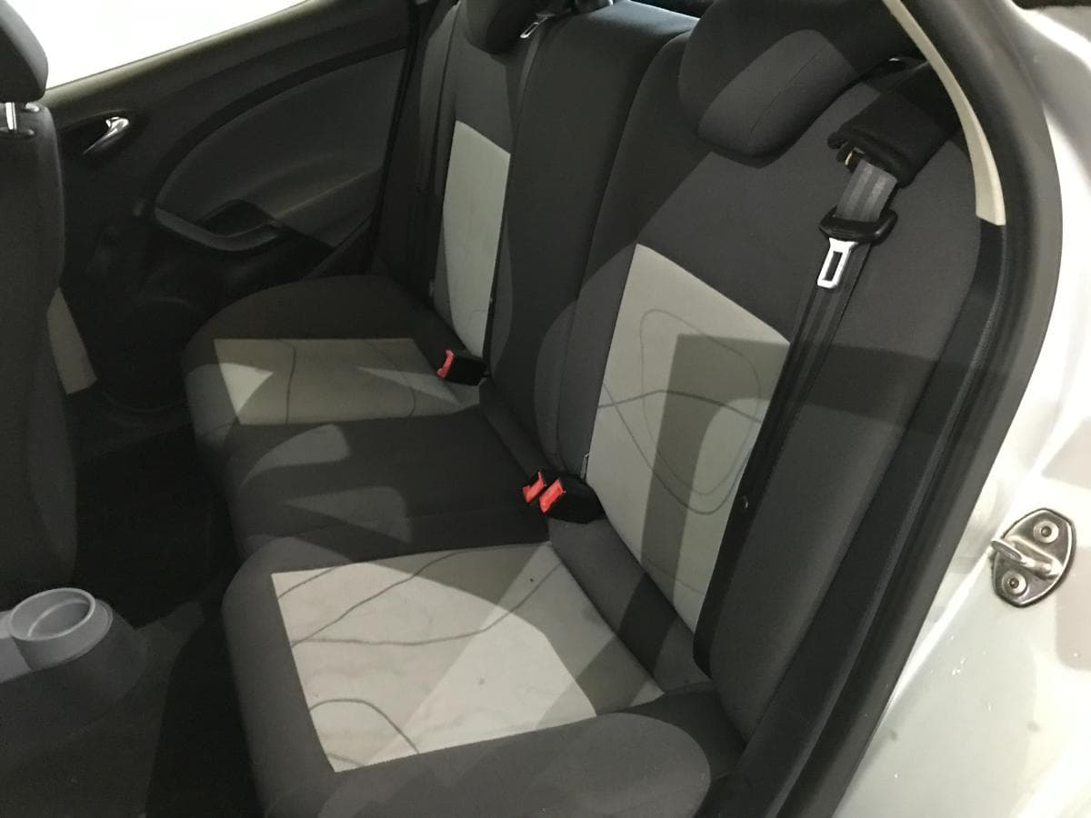Seat Ibiza 1.2 TDI · Ano 2014 — imagen 13
