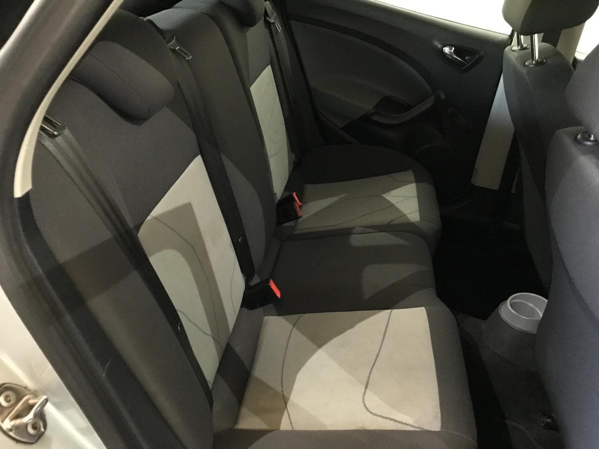 Seat Ibiza 1.2 TDI · Ano 2014 — imagen 15